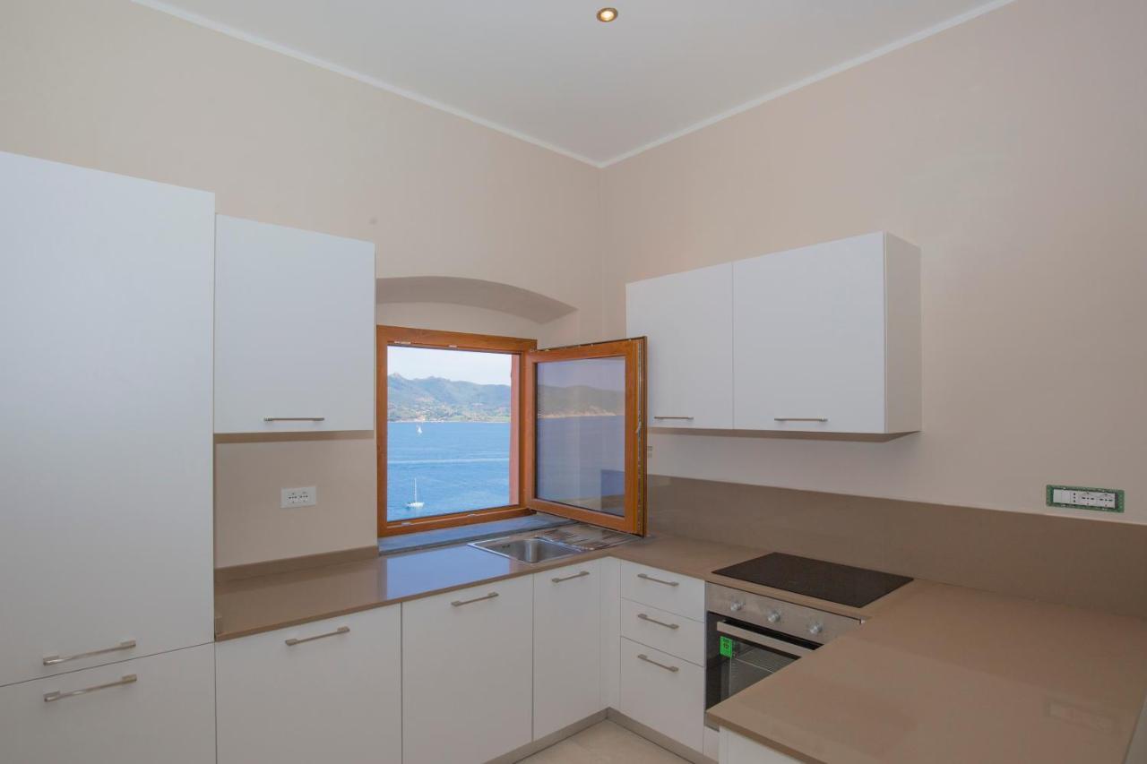 Helloelba Appartamento Il Faro Portoferraio Luaran gambar